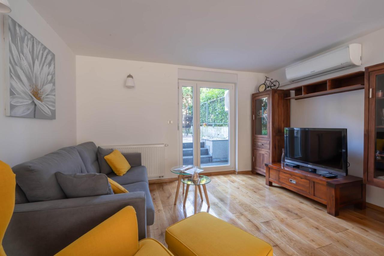 Apartment Gabriella Загреб Екстериор снимка