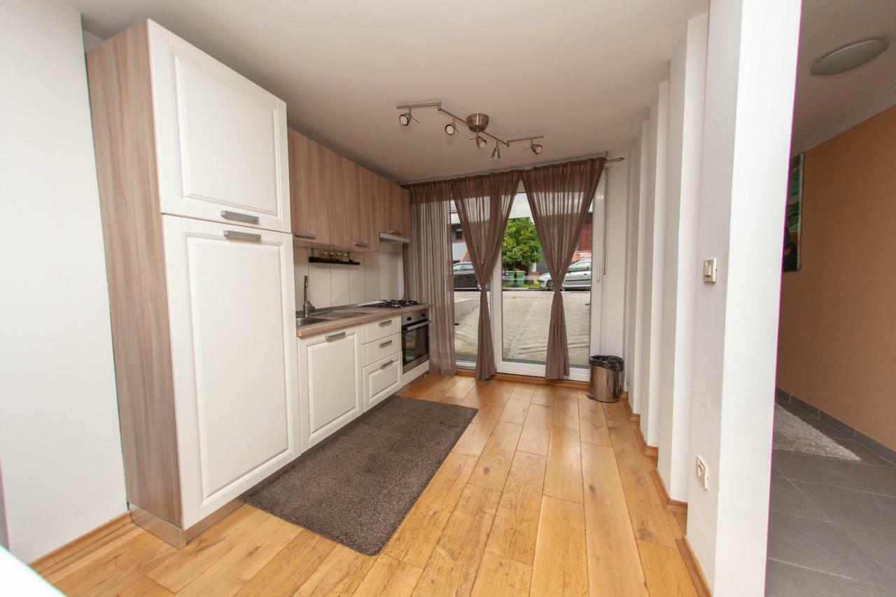 Apartment Gabriella Загреб Екстериор снимка